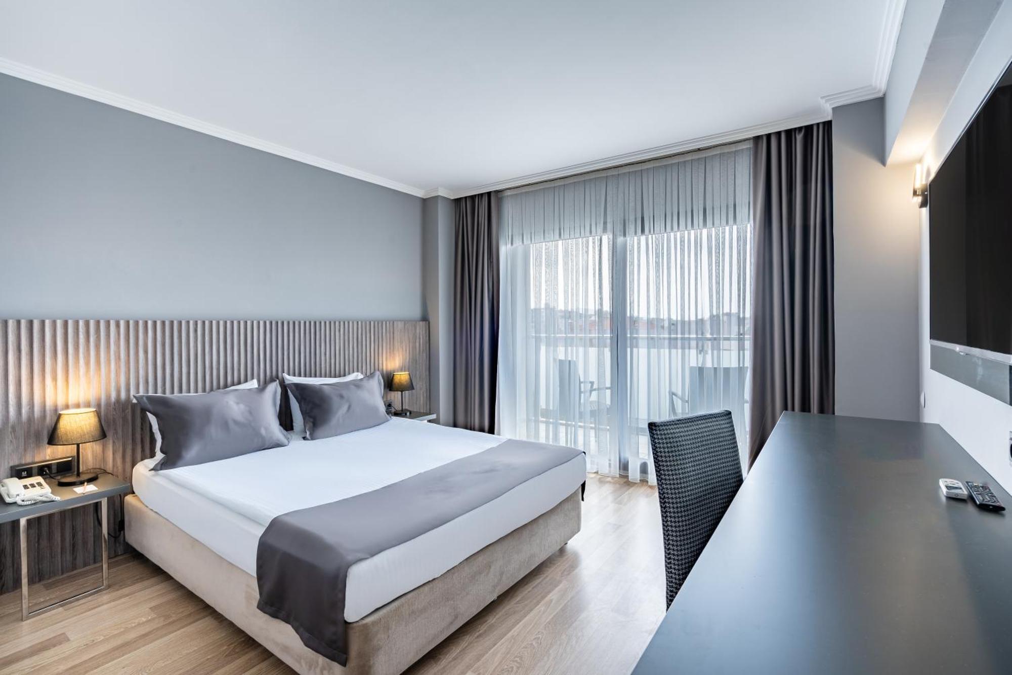 Odelia Otel